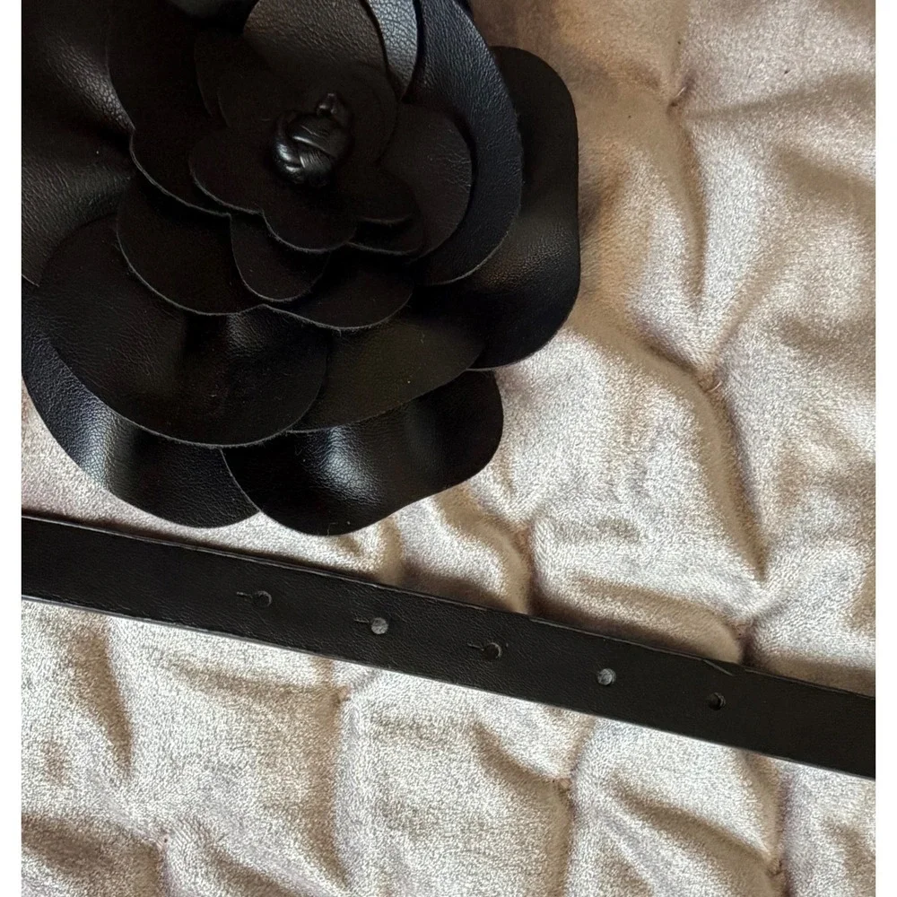 New York‎ & Company Blk Faux Leather Skinny Belt 3D Camellia Flower Rosette L/XL
